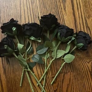 SOLD - Six fake black roses